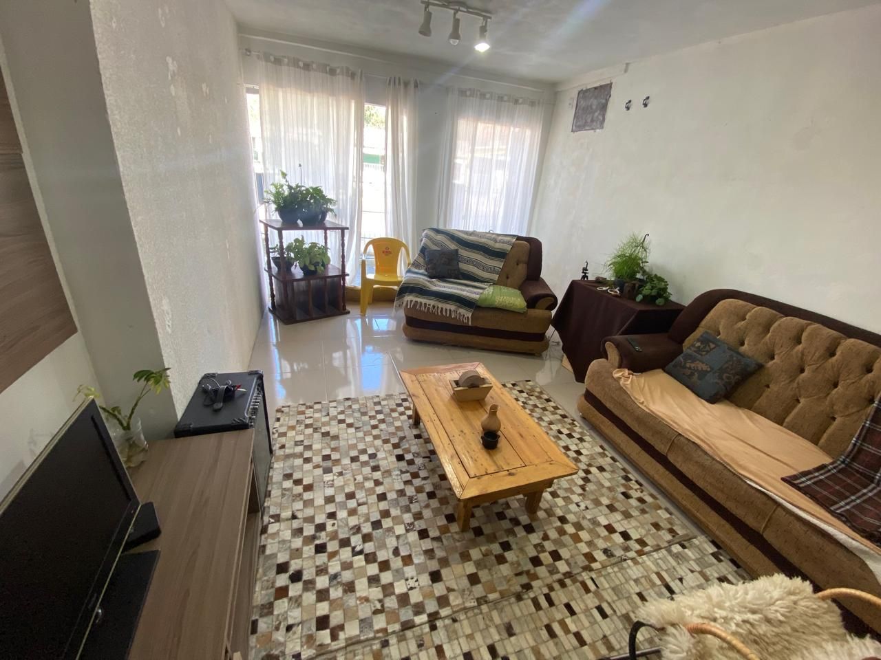 Sobrado para venda de 3 quartos com garagem