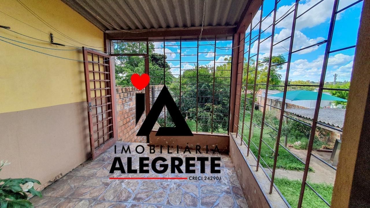 Casa com quatro dormitórios disponivel para Locação e Venda, Bairro Assunção.