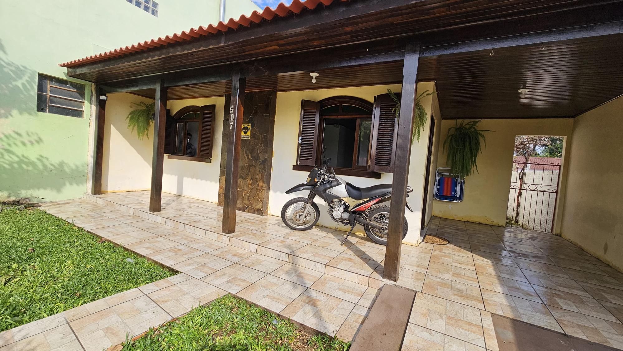 Casa à Venda em Bairro Tranquilo