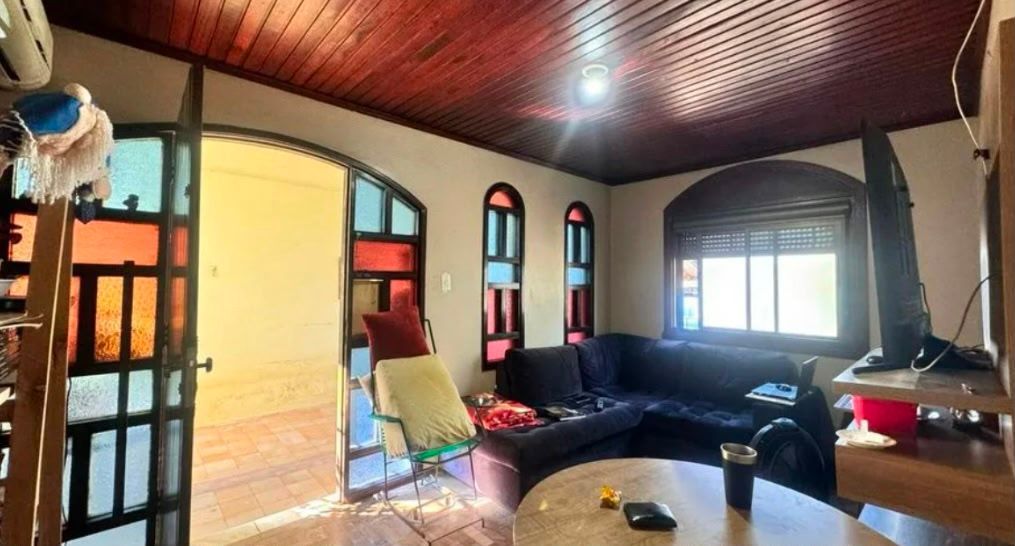 Casa com 3 dormitórios, churrasqueira e lareira 100m² - foto 2