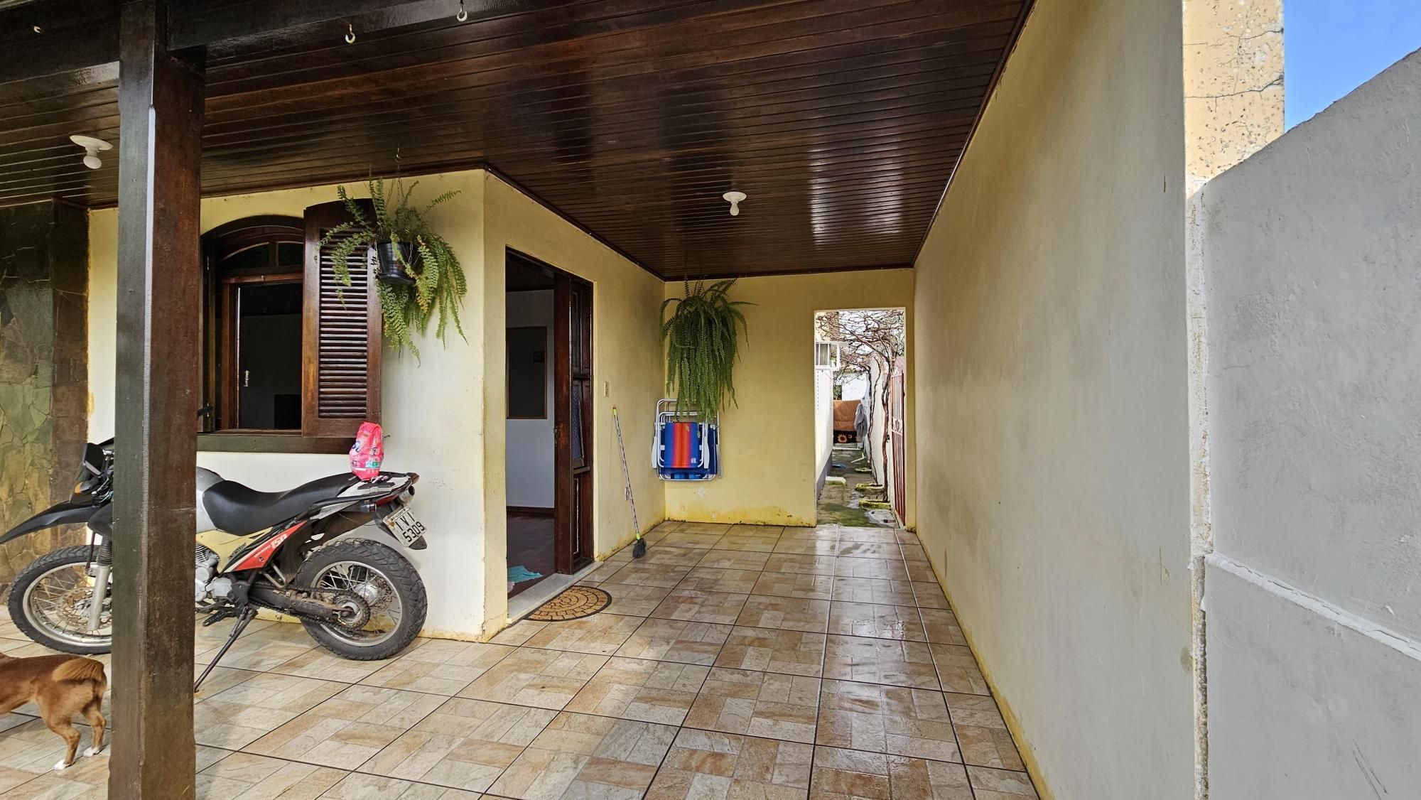 Casa à Venda em Bairro Tranquilo