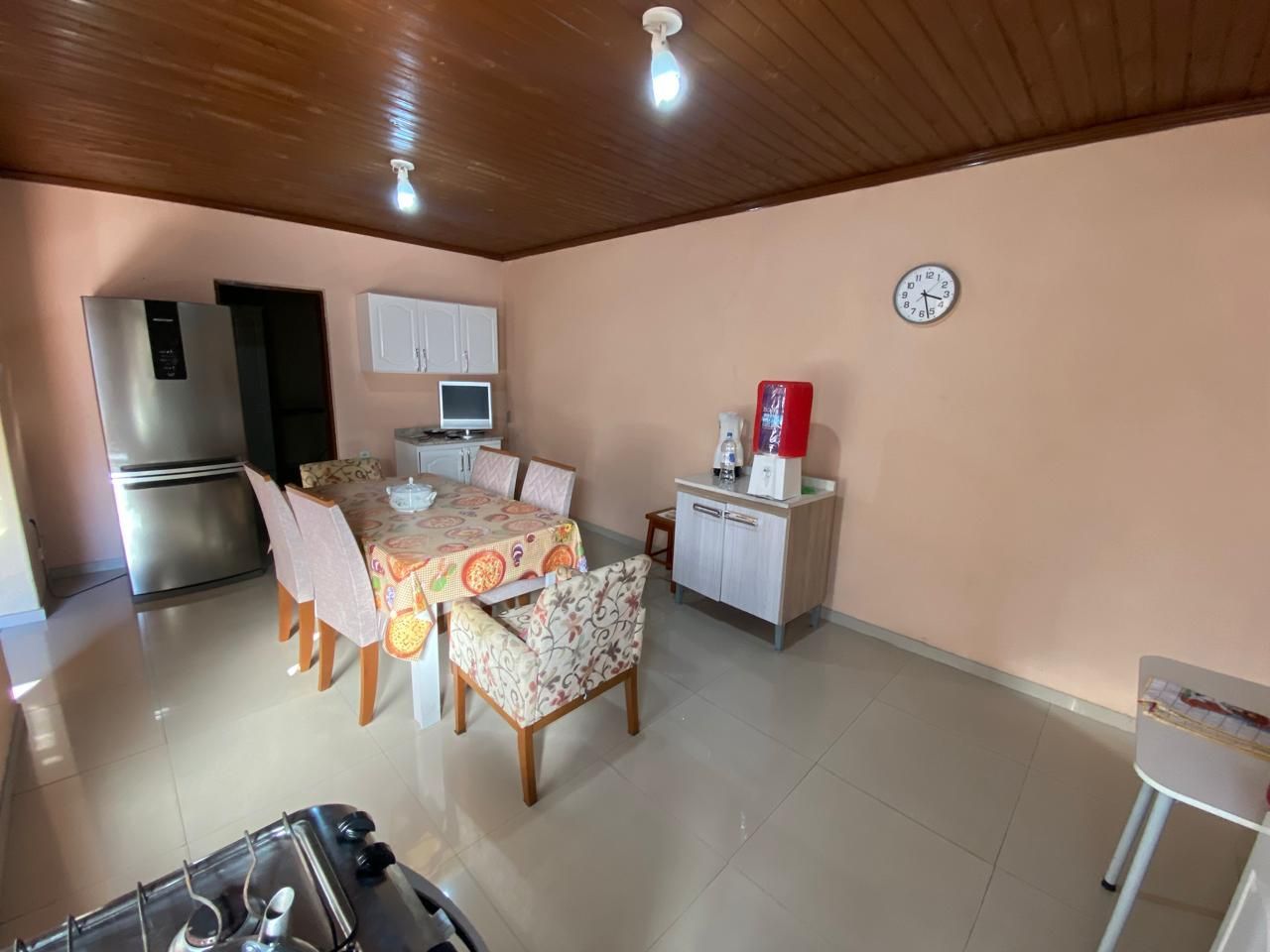 Casa para venda de 3 quartos com garagem e piscina