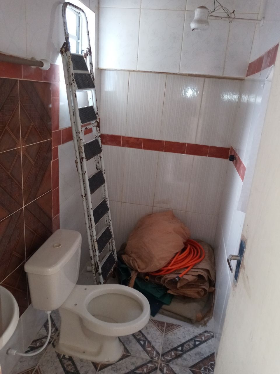 Sobrado à venda, 3 quartos, 1 suíte, 3 vagas, Centro - Alegrete/RS