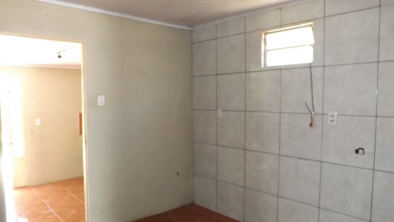 Casa com 2 Dormitórios à venda, por R$ 180.000,00 Casa com 2 Dormitórios à venda, por R$ 180.000,00