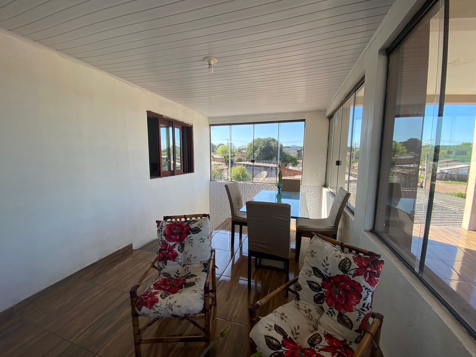 Casa ampla à venda no Bairro Promorar - Alegrete 3 dormitórios, 2 salas e gara