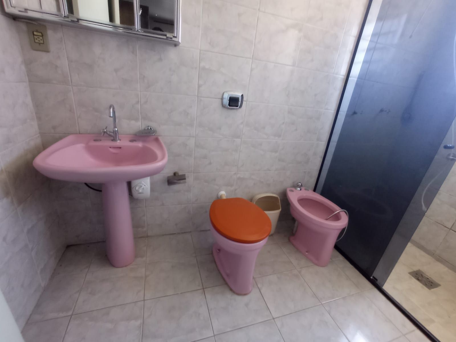 Casa semimobiliada com churrasqueira locação no bairro joaqu
