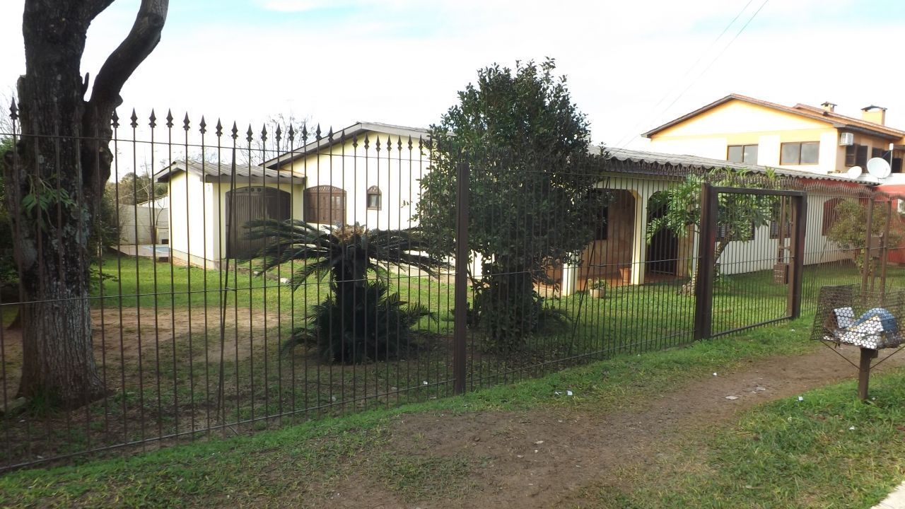 Casa com 3 Dormitórios à venda, 290 m² por R$ 1.300.000,00 Casa com 3 Dormitórios à venda, 290 m² por R$ 1.300.000,00