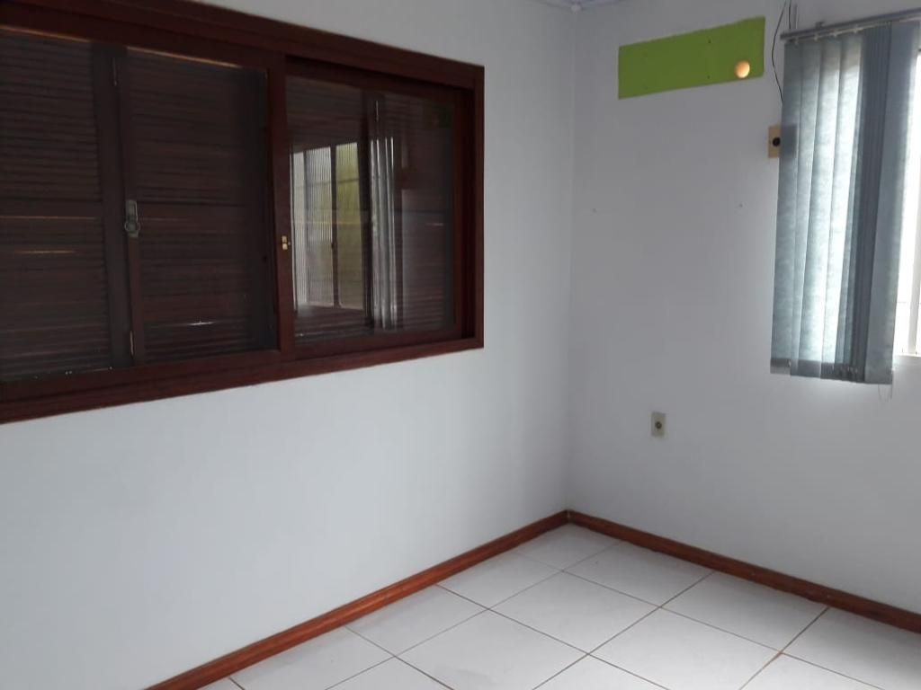 Casa com 3 Dormitórios à venda, 114 m² por R$ 280.000,00 Casa com 3 Dormitórios à venda, 114 m² por R$ 280.000,00