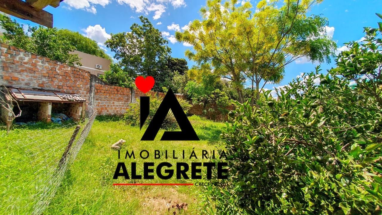 Casa com quatro dormitórios disponivel para Locação e Venda, Bairro Assunção.