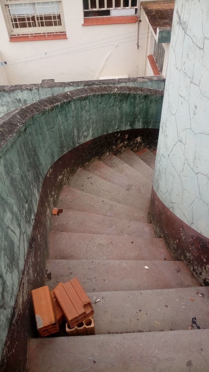 Casa com 4 Dormitórios à venda, por R$ 1.600.000,00 Casa com 4 Dormitórios à venda, por R$ 1.600.000,00