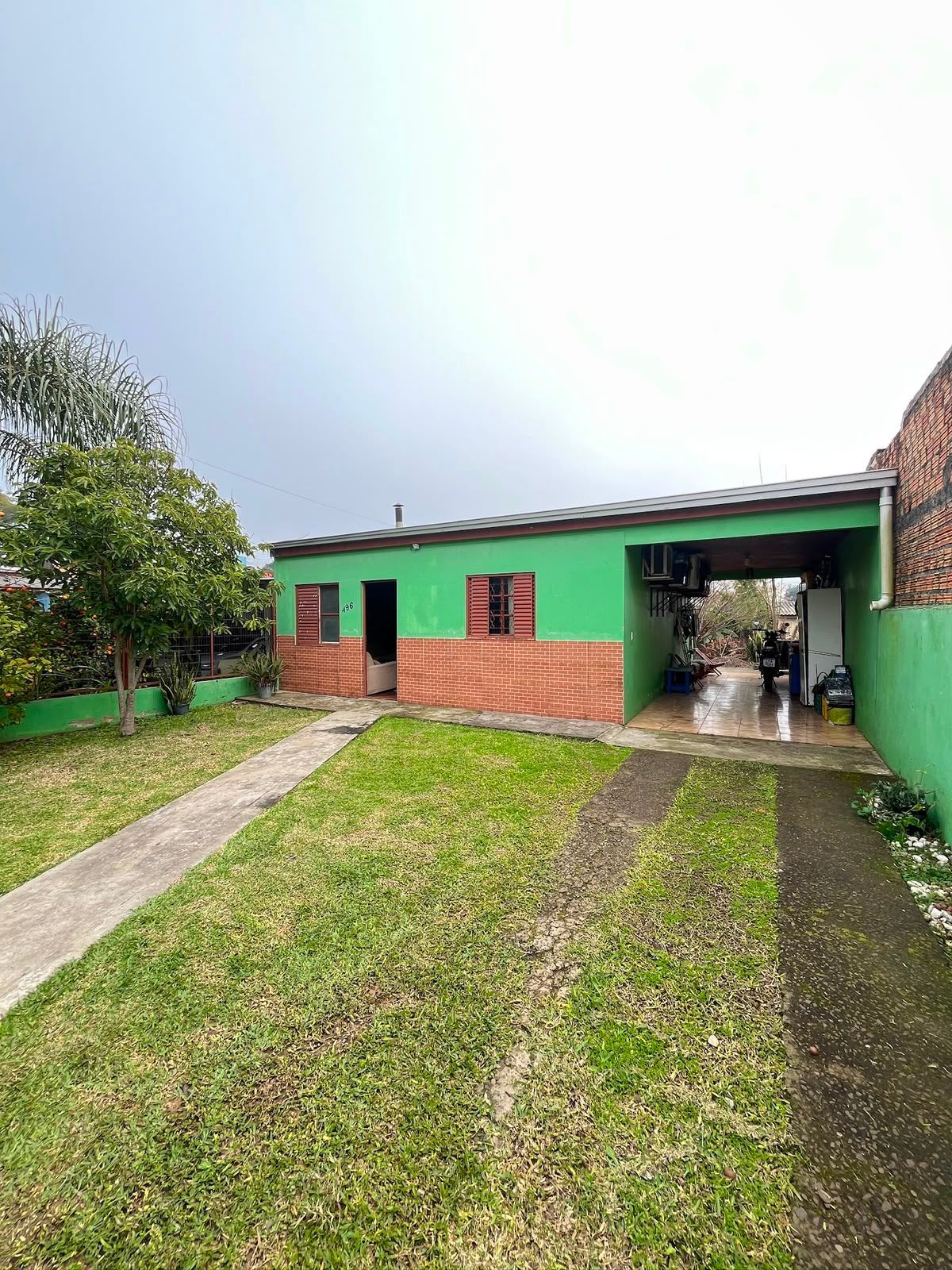 Casa à venda com 2 dormitórios e churrasqueira imobiliária a - foto 1