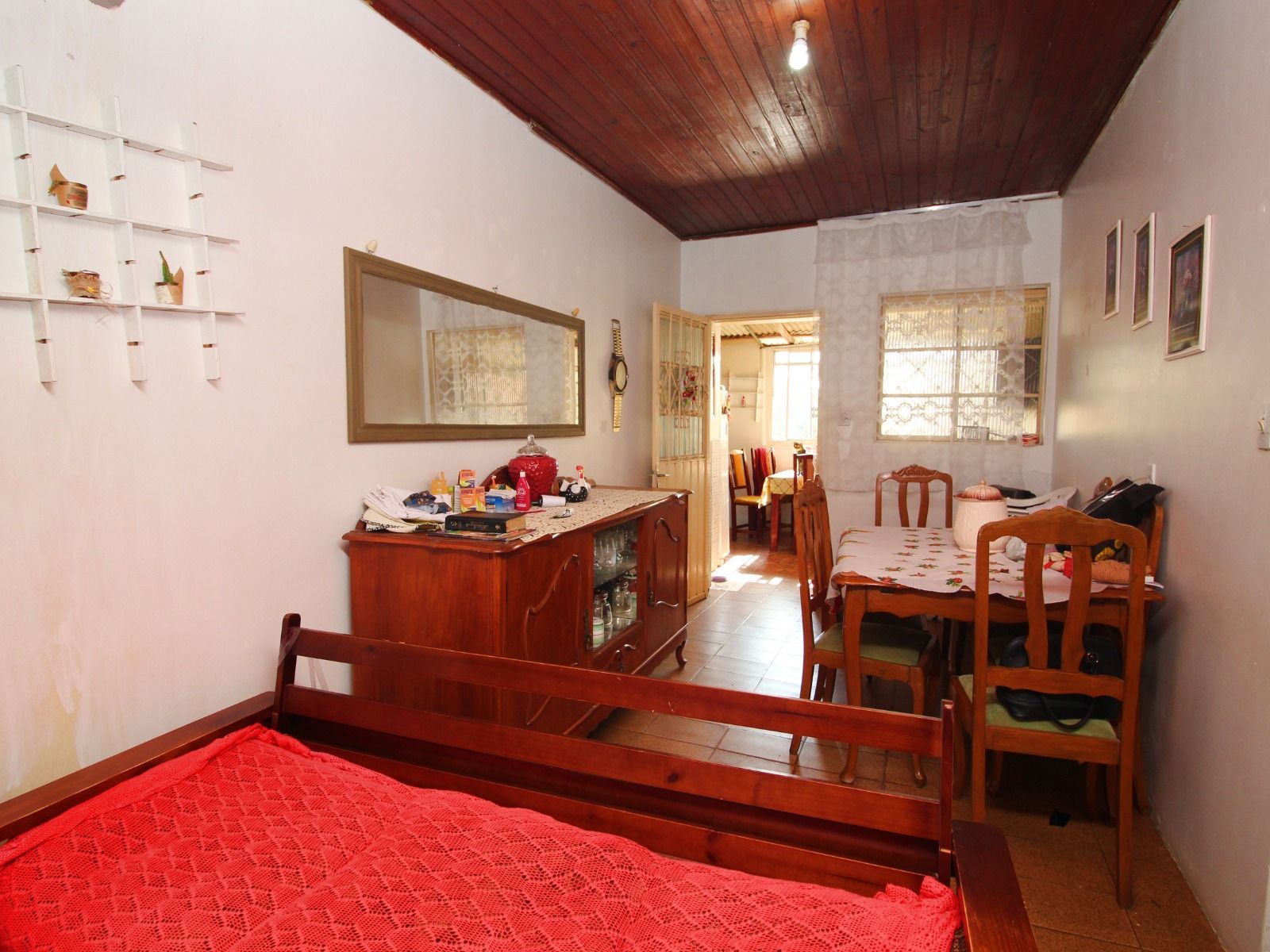 Casa à Venda - 3 Quartos, 2 Vagas - Favila, Alegrete/RS