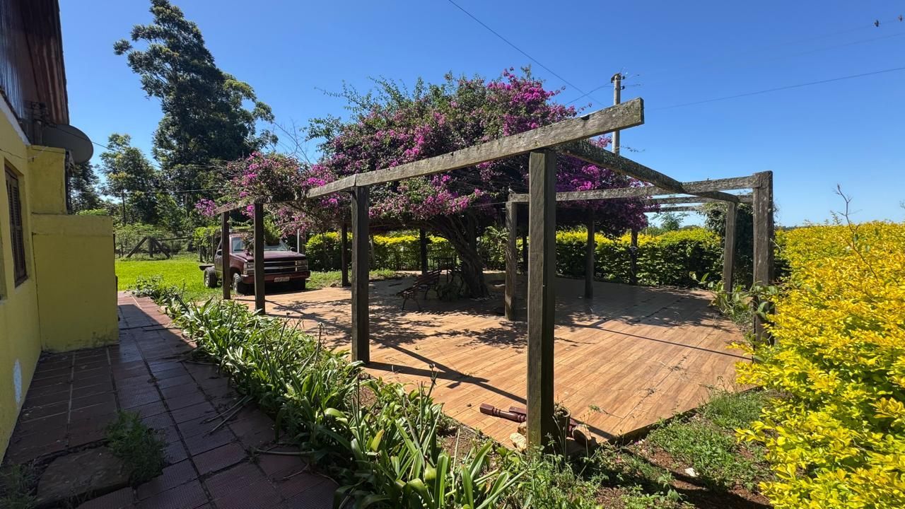 Sítio à Venda em Zona Rural – 12 Hectares, 5 Quartos, 3 Salas
