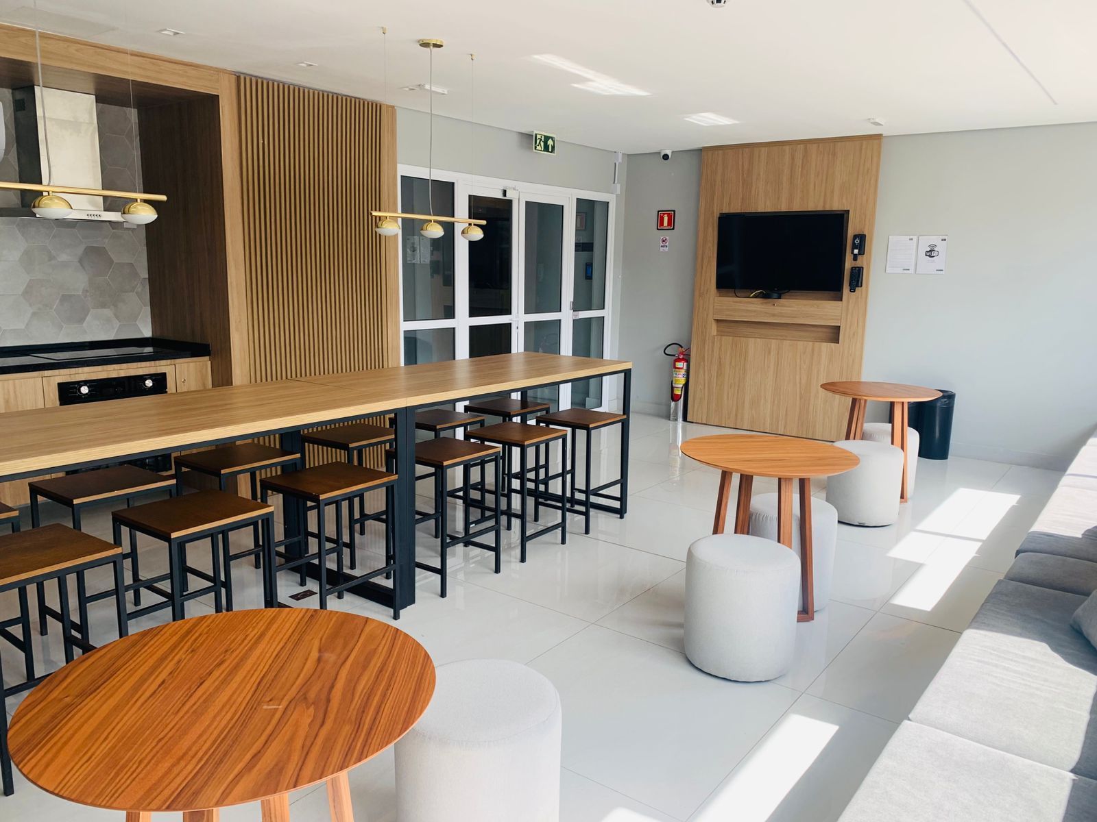 "apartamento novo e moderno em porto alegre - localização pr