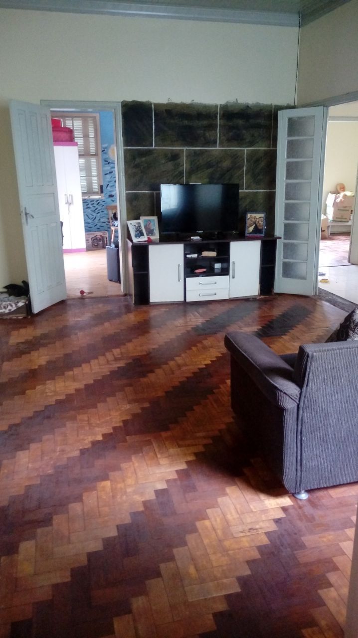 Casa à venda, 4 quartos, 1 suíte, Centro - Alegrete/RS