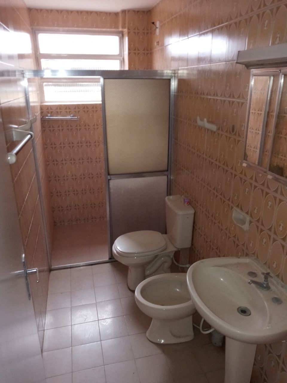 Apartamento para aluguel, 3 quartos, 1 suíte, 1 vaga, Centro - Alegrete/RS