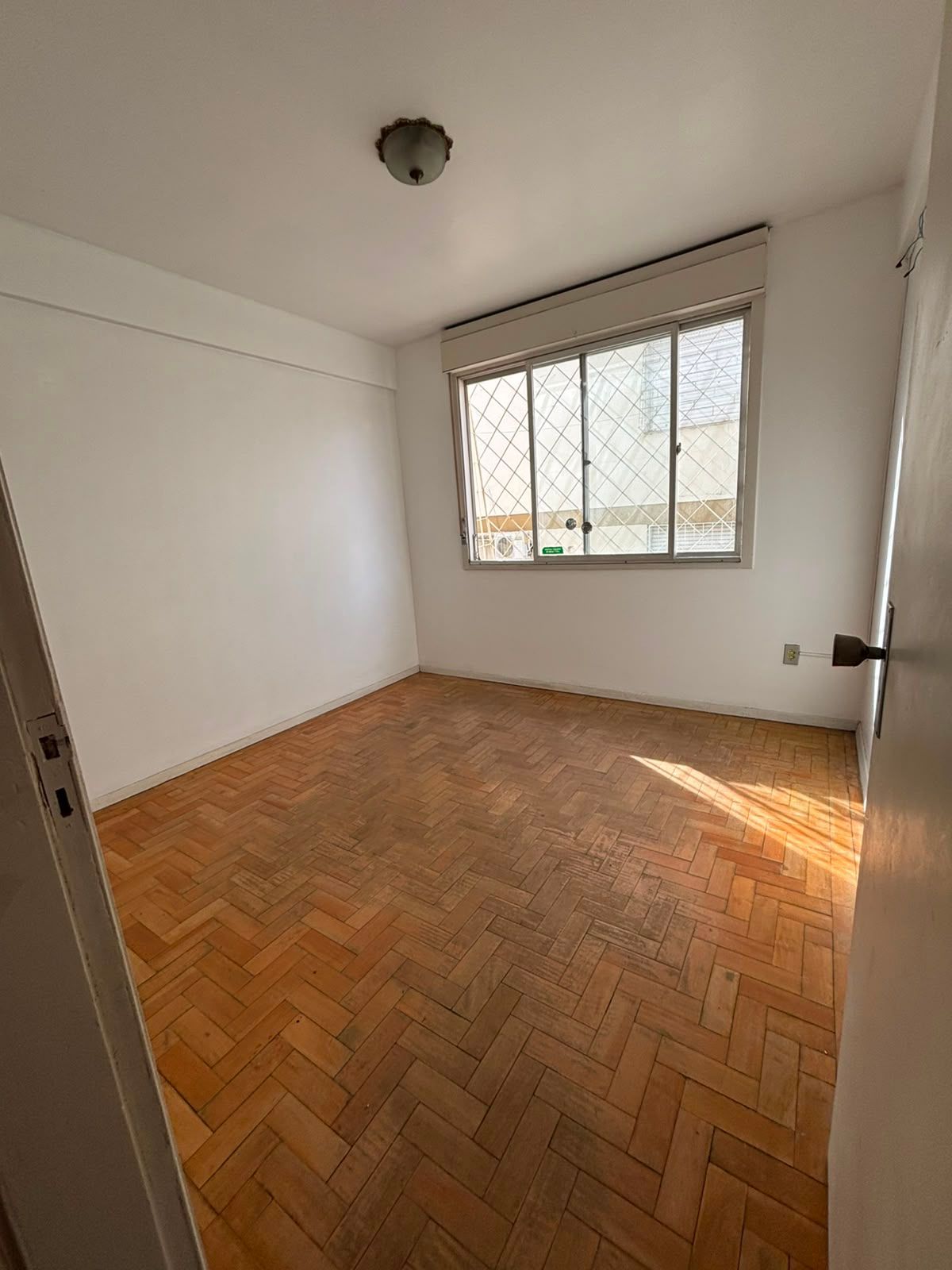 Apartamento com três dormitórios disponivel para locação, ce