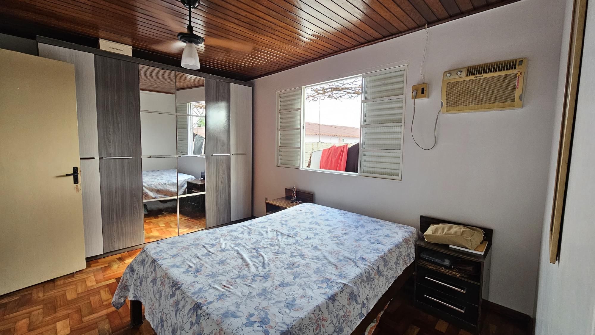 Casa à Venda em Bairro Tranquilo