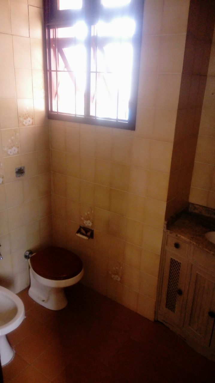 Casa à venda, 8 quartos, 1 suíte, 1 vaga, Cidade Alta - Alegrete/RS