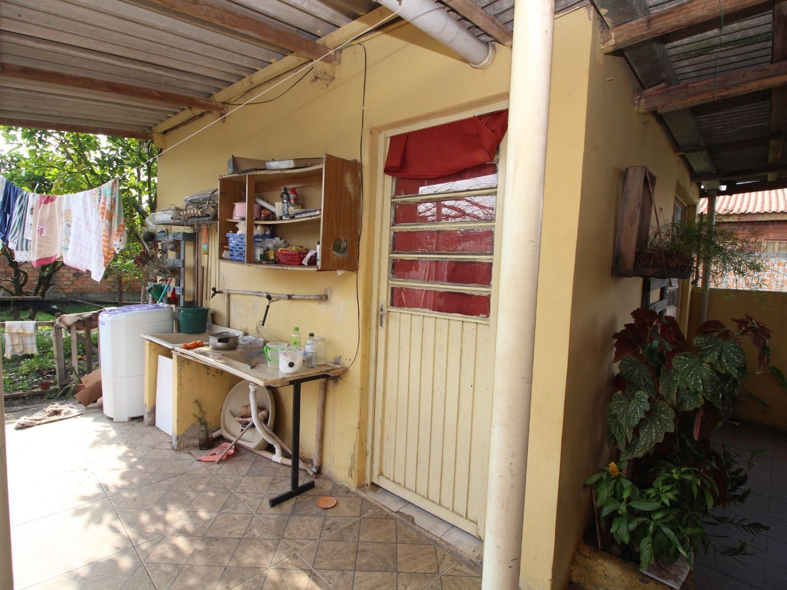 Casa à venda - 3 quartos, 2 vagas - favila, alegrete/rs