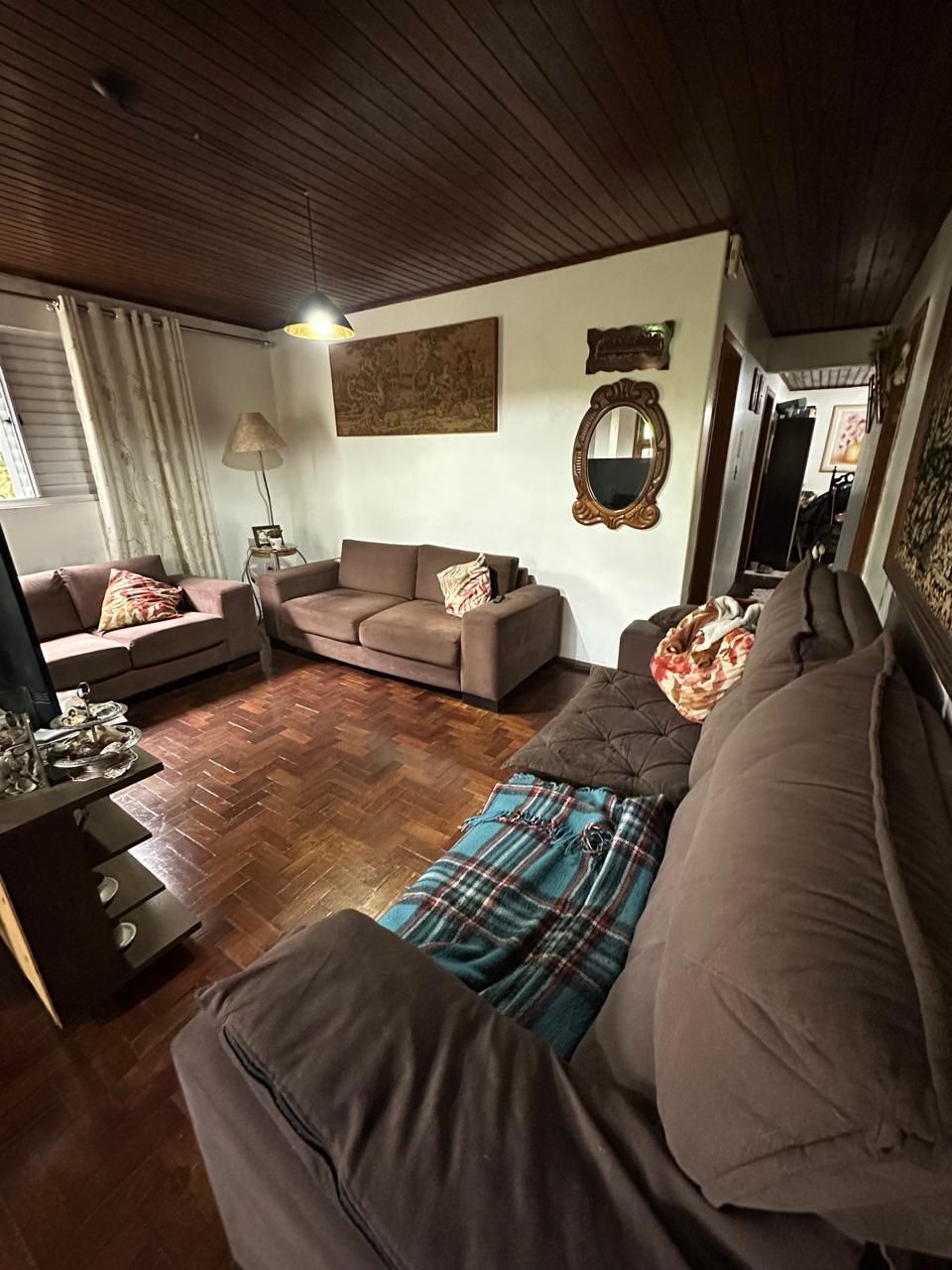 Casa a venda de três quartos com garagem e piscina