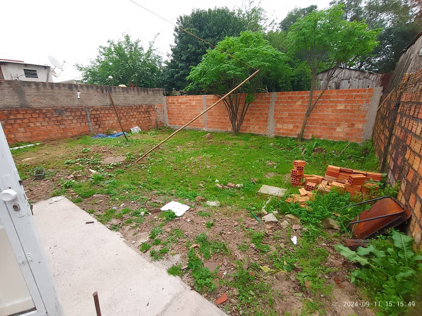 Casa de dois dormitórios para venda