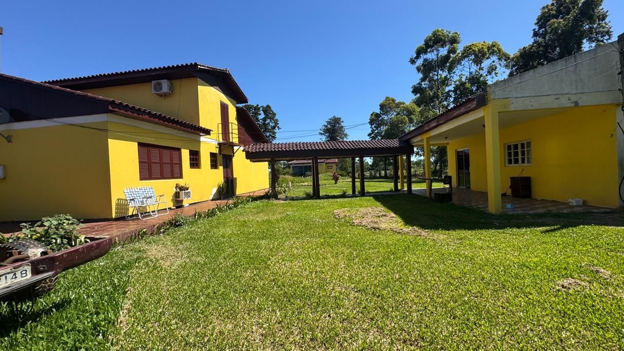 Sítio à venda em zona rural – 12 hectares, 5 quartos, 3 sala