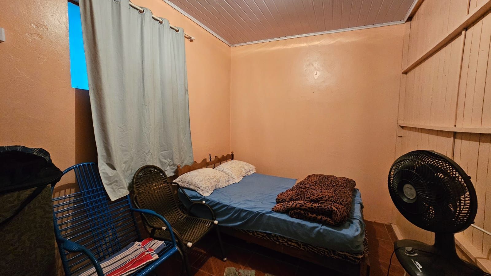 Casa Ampla para venda com Espaço para Ponto Comercial + Casa Adicional para Rend