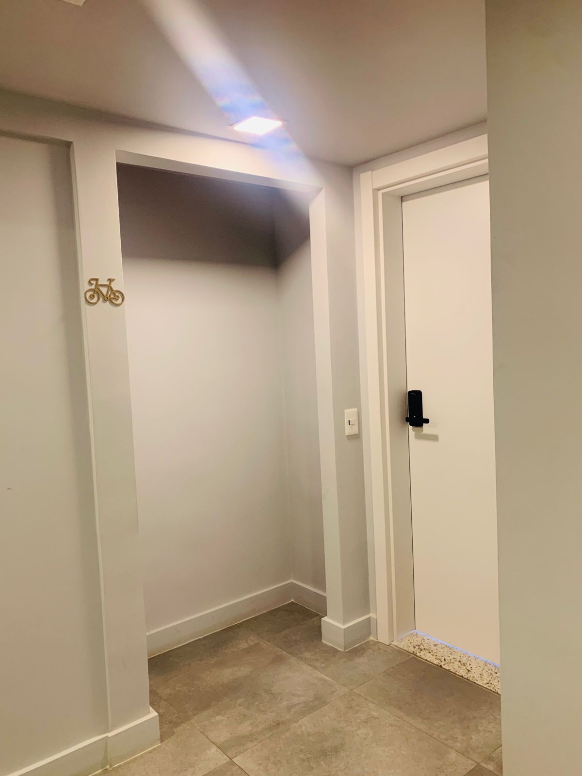 "apartamento novo e moderno em porto alegre - localização pr