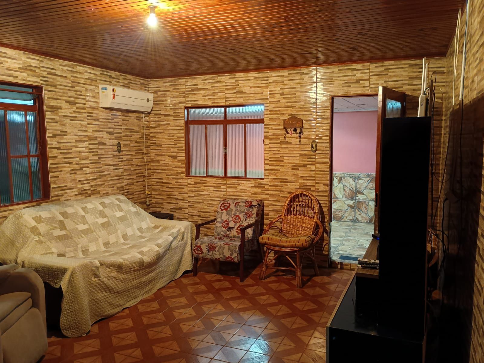 Casa espaçosa para venda na Vera Cruz