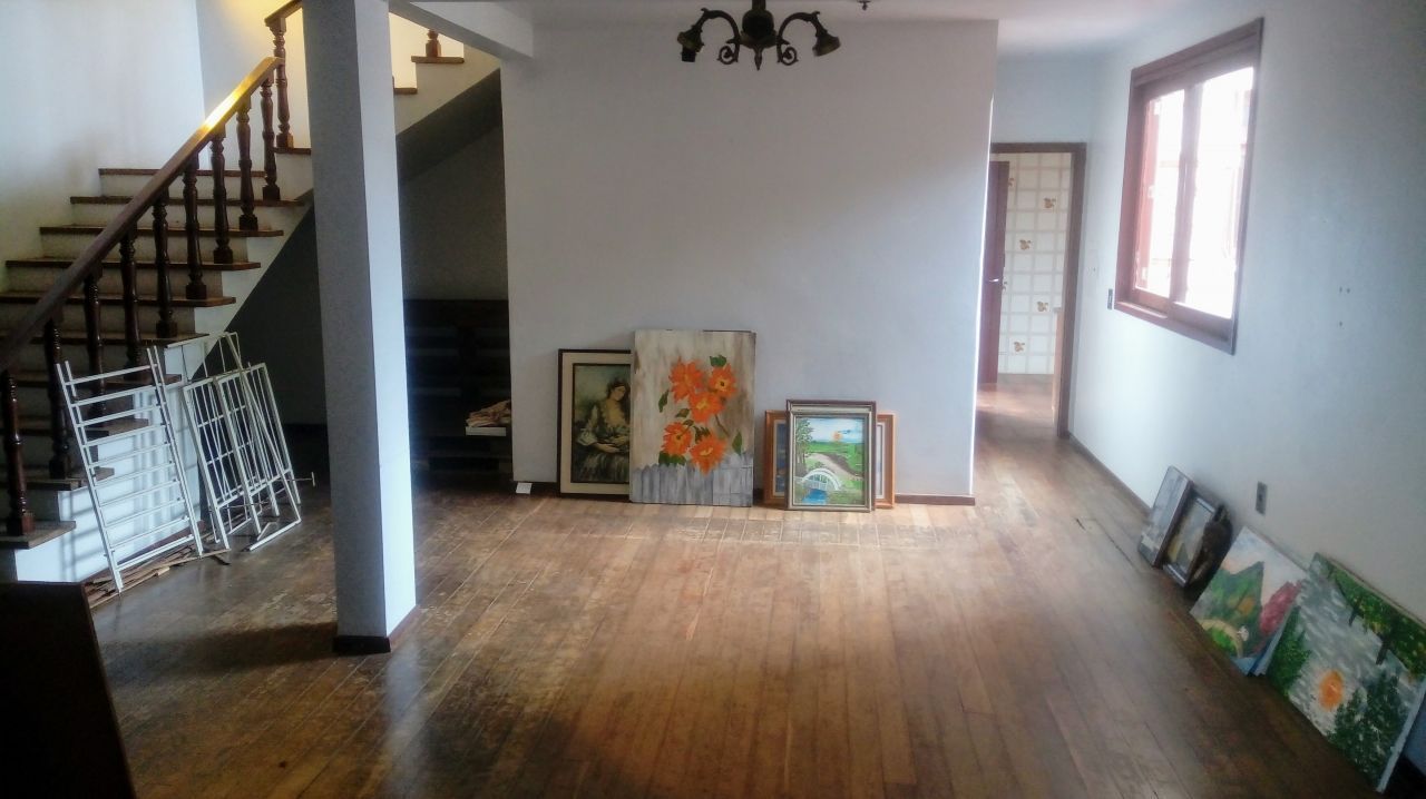 Casa à venda, 8 quartos, 1 suíte, 1 vaga, Cidade Alta - Alegrete/RS