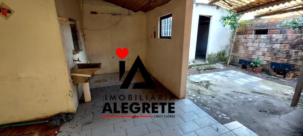 Casa proxima a faculdade
