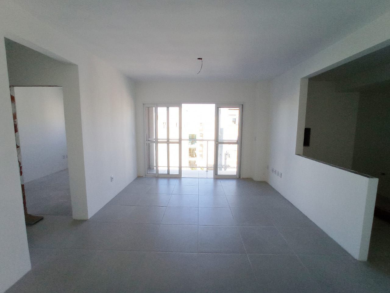 Apartamento à venda, 2 quartos, 1 suíte, 1 vaga, Centro - Alegrete/RS