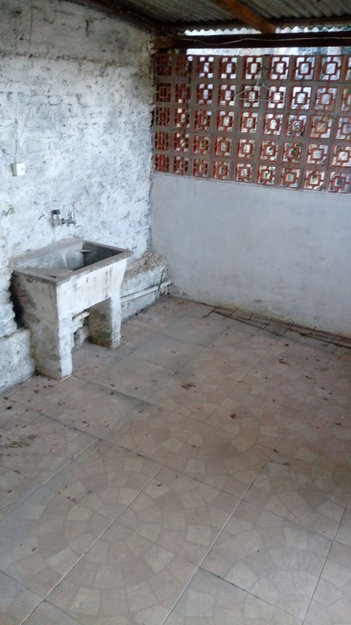 Casa à venda com três dormitórios, Centro - Alegrete/RS