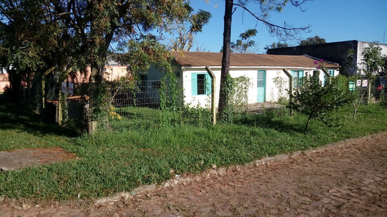 Casa com 3 Dormitórios à venda, 242 m² por R$ 260.000,00 Casa com 3 Dormitórios à venda, 242 m² por R$ 260.000,00