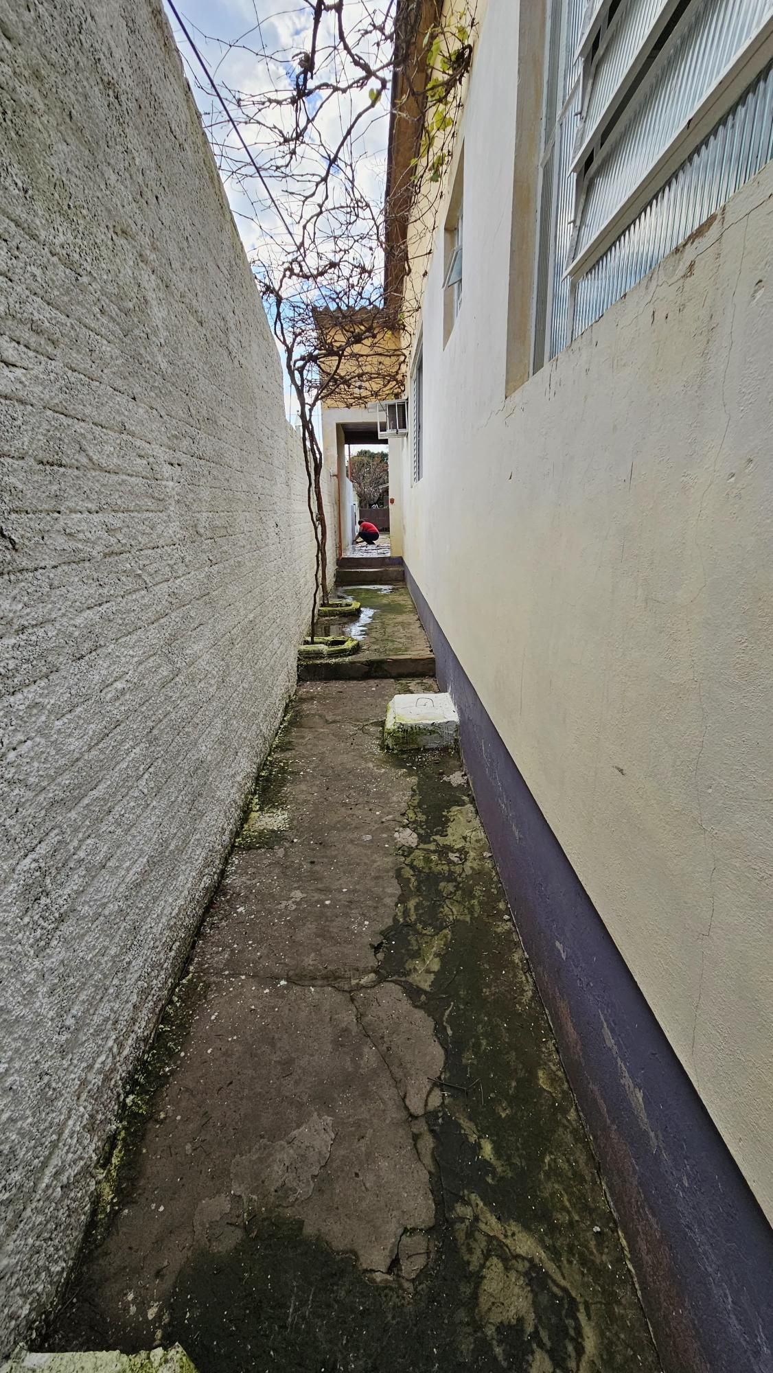 Casa à Venda em Bairro Tranquilo