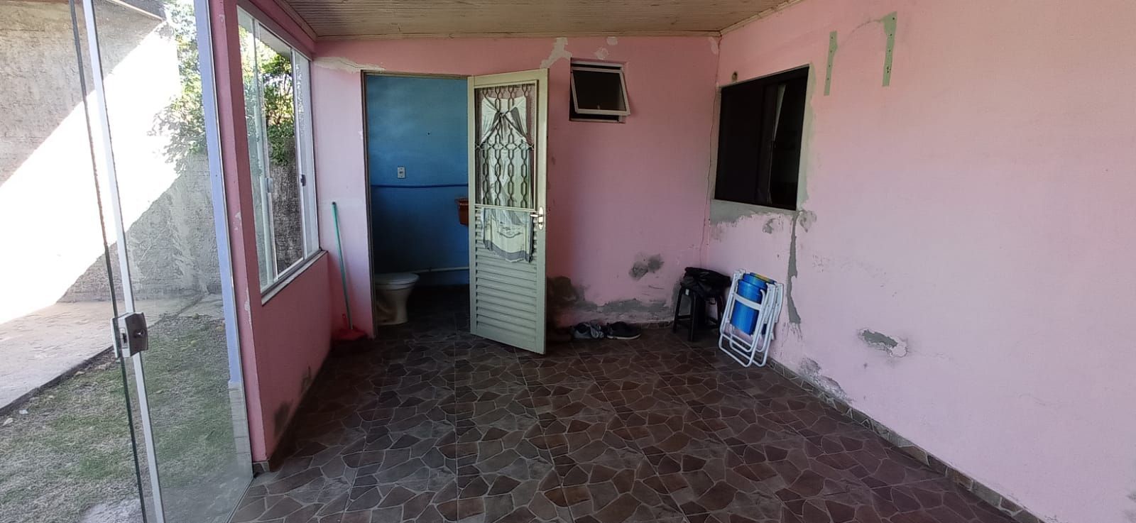 Casa para venda com 2 dormitórios e 2 vagas de garagem