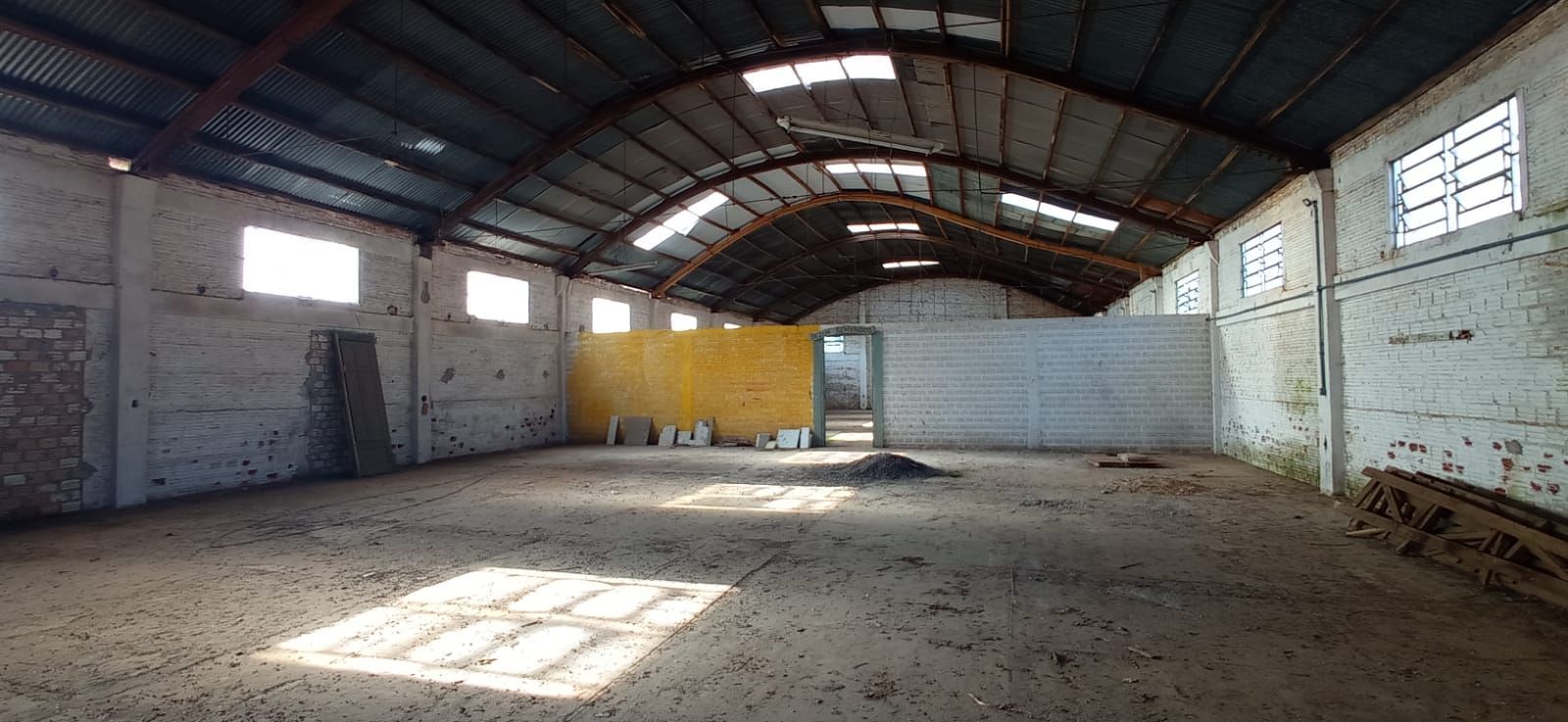 Pavilhão para locação – capão do angico - foto 3