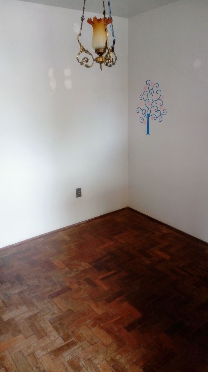 Casa à venda, 8 quartos, 1 suíte, 1 vaga, Cidade Alta - Alegrete/RS
