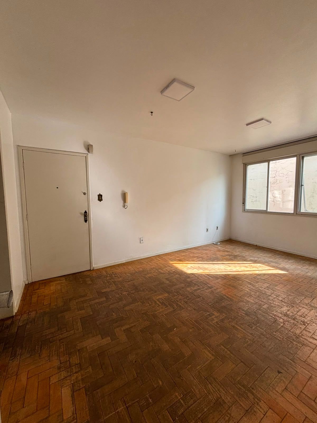 Apartamento com três dormitórios disponivel para locação, ce