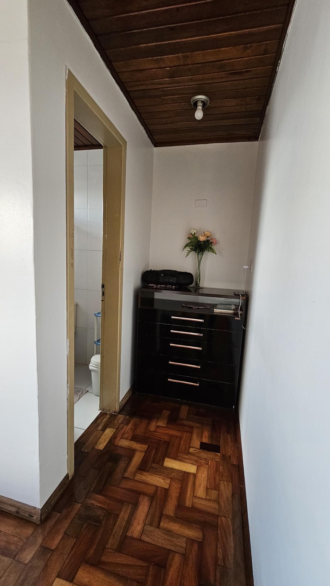 Casa à Venda em Bairro Tranquilo