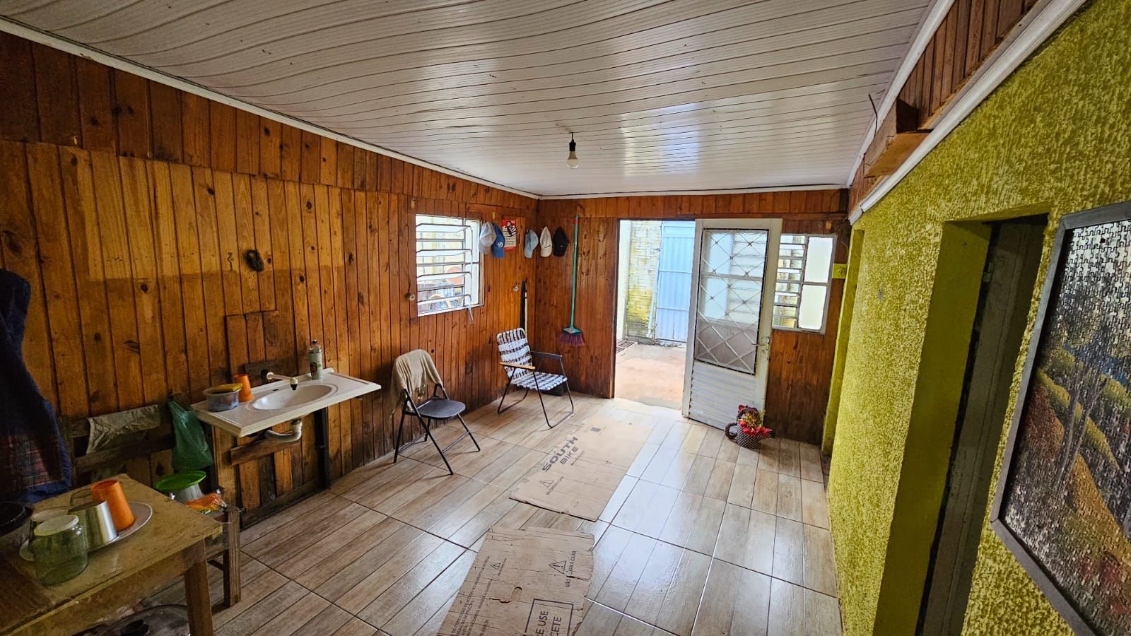 Casa para venda com 3 quartos e dois banheiros