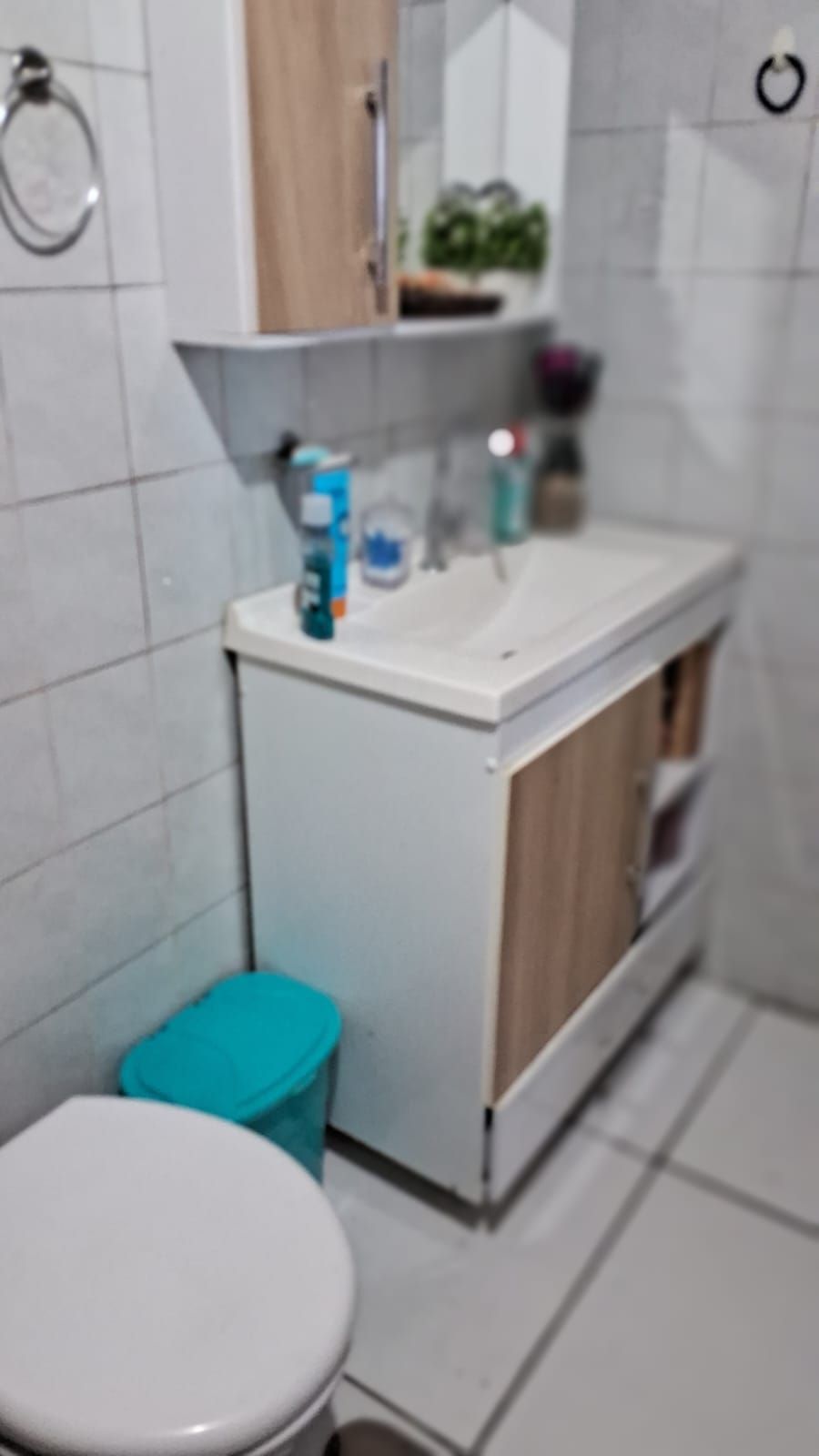 Casa a venda de três quartos com garagem e piscina