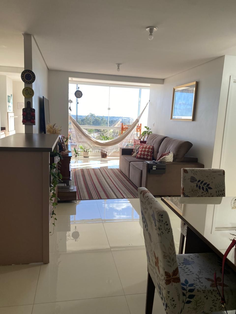 Apartamento à Venda no Bairro Ibirapuitã – 2 Quartos, Suíte e Garagem