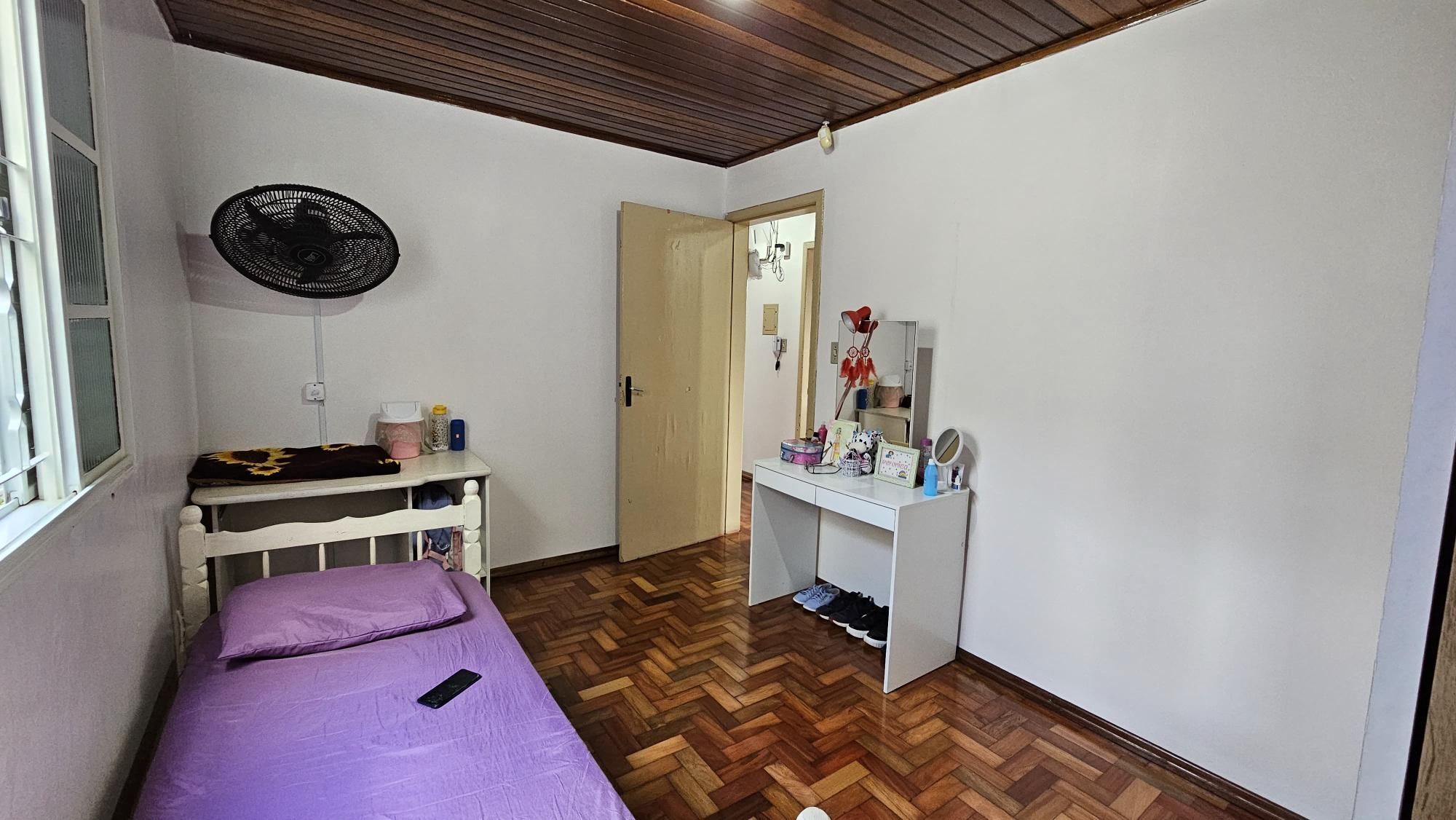 Casa à Venda em Bairro Tranquilo