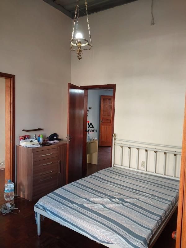 Casa Comercial à venda, 3 quartos, 1 vaga, Centro - Alegrete/RS