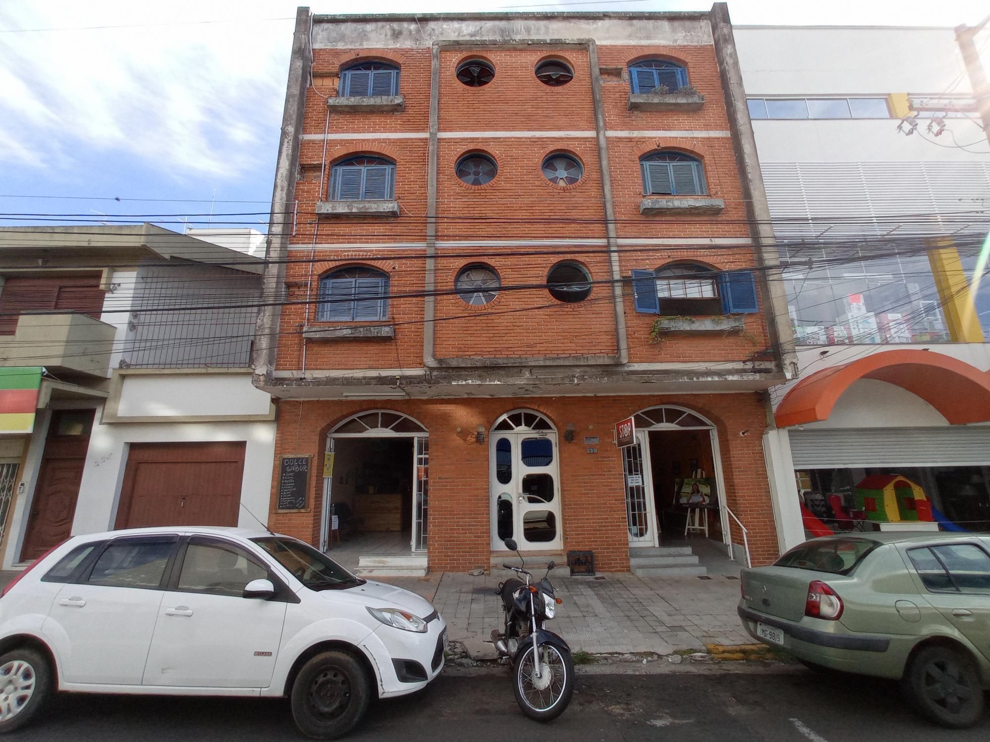 Apartamento para alugar  no Centro - Alegrete, RS. Imóveis