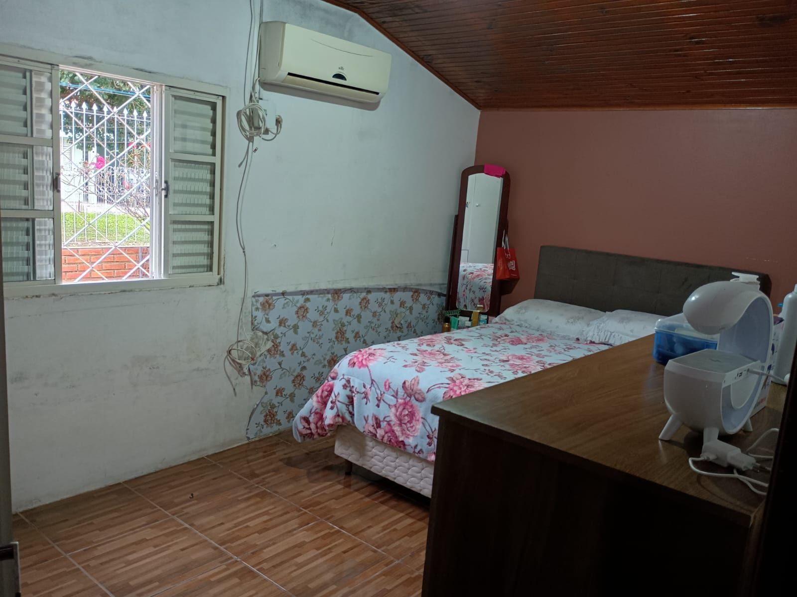 Casa espaçosa para venda na Vera Cruz