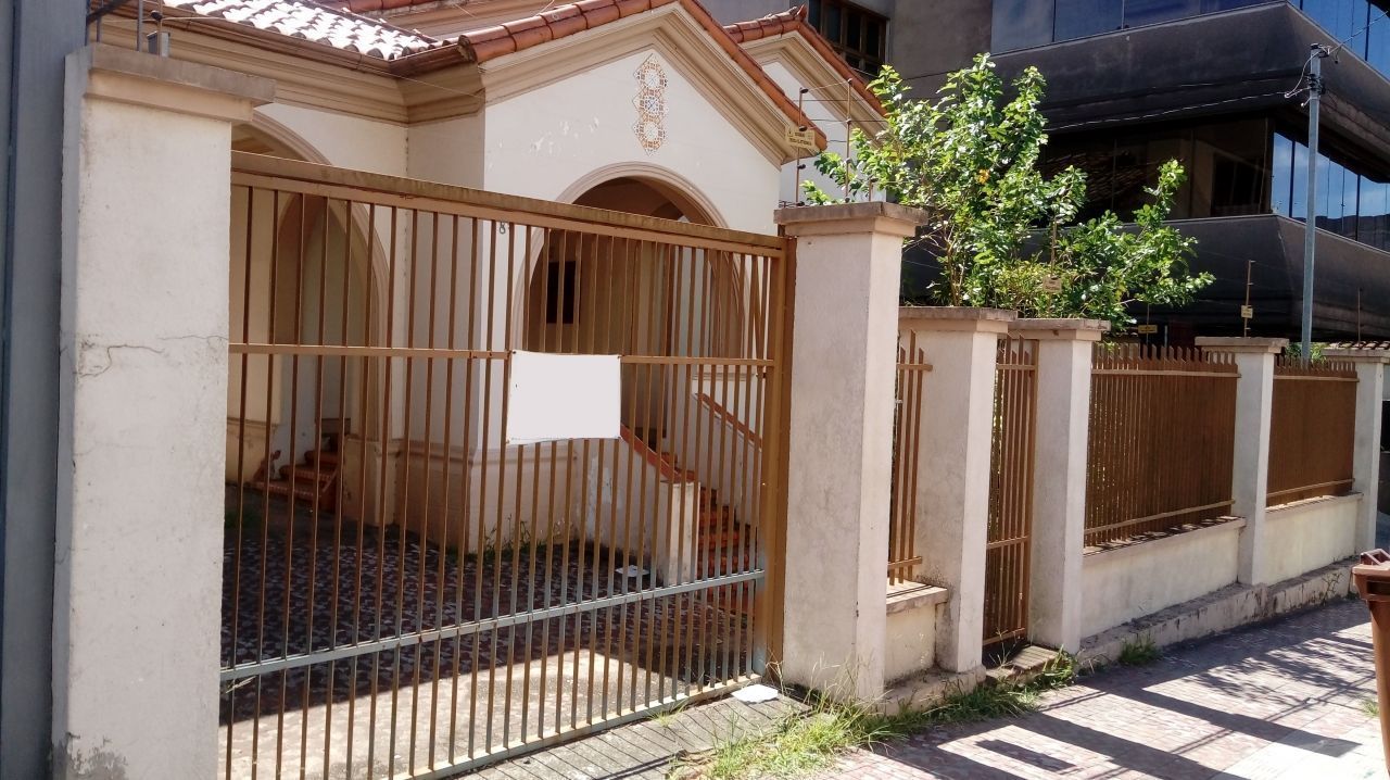 Casa à venda, 3 quartos, 2 suítes, 1 vaga, Centro - Alegrete/RS