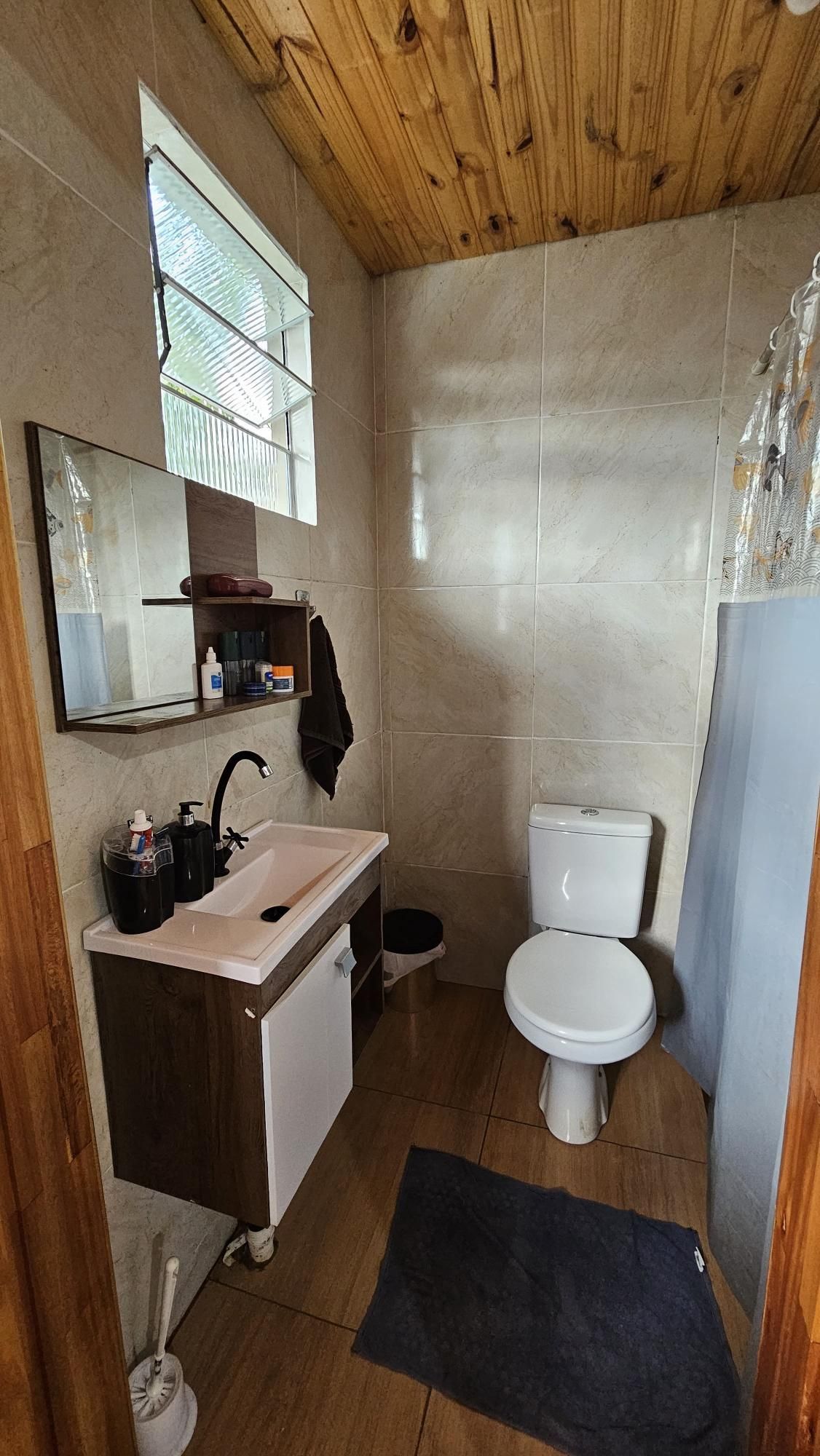 Casa à Venda em Bairro Tranquilo